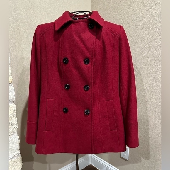 Women’s Anne Klein Burgundy Wool Blend Coat With Black Buttons, EUC! - Picture 2 of 8